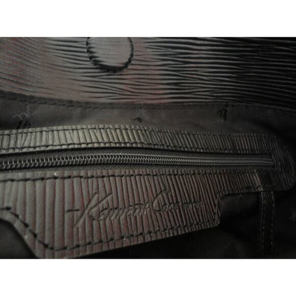 NEW Kenneth Cole Black Leather SHOULDER HANDBAG Tote Jill Wrap Paport PURSE - Picture 8 of 10